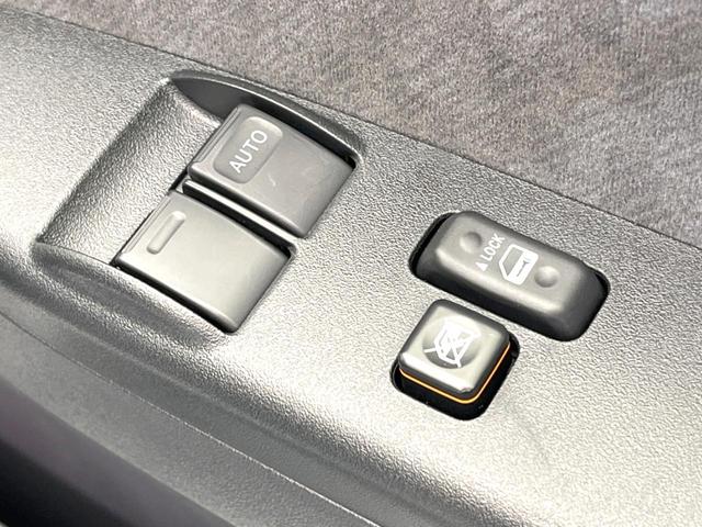 ハイエースワゴン GL SDナビ 電動スライドドア 全周囲カメラ 衝突被害軽減システム 禁煙車 ドラレコ コーナーセンサー スマートキー LEDヘッド ETC オートハイビーム 車線逸脱警報 オートライト オートエアコン(43枚目)