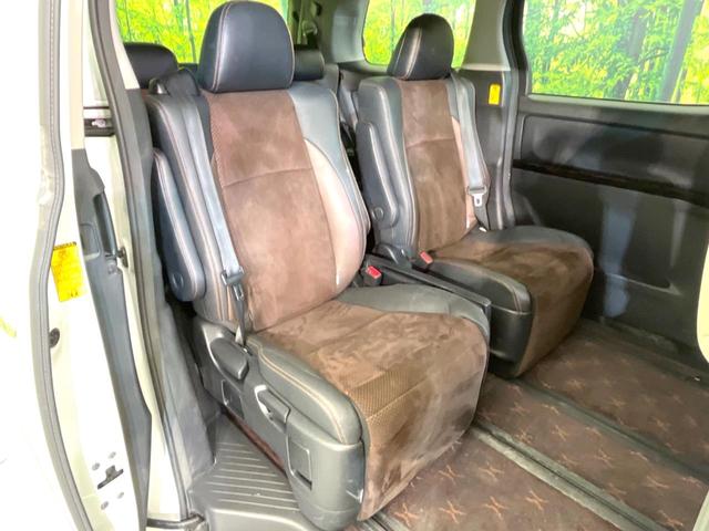 アルファード ２４０Ｓ　タイプゴールド　両側電動ドア　ＳＤナビ　バックカメラ　禁煙車　電動リアゲート　ハーフレザーシート　コーナーセンサー　スマートキー　ＨＩＤヘッド　ビルトインＥＴＣ　クルコン　純正１８インチアルミ　オートライト（9枚目）