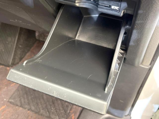 アルファード ２４０Ｓ　タイプゴールド　両側電動ドア　ＳＤナビ　バックカメラ　禁煙車　電動リアゲート　ハーフレザーシート　コーナーセンサー　スマートキー　ＨＩＤヘッド　ビルトインＥＴＣ　クルコン　純正１８インチアルミ　オートライト（47枚目）