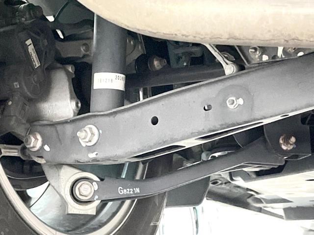 ＸＶ アドバンス　４ＷＤ　純正８型ナビ　サイド・バックカメラ　衝突被害軽減システム　レーダークルーズ　禁煙車　スマートキー　ＬＥＤヘッド　ＥＴＣ　純正１７インチアルミ　車線逸脱警報　オートライト　デュアルエアコン（21枚目）