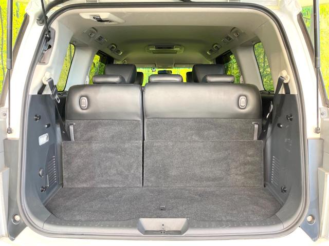 エルグランド ２５０ハイウェイスター　両側電動ドア　純正ＳＤナビ　後席モニター　全周囲カメラ　禁煙車　電動リアゲート　ハーフレザーシート　ドラレコ　スマートキー　ＨＩＤヘッド　ビルトインＥＴＣ　純正１８インチアルミ　デュアルエアコン（42枚目）