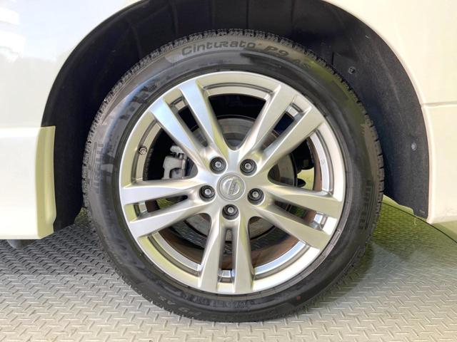 エルグランド ２５０ハイウェイスター　両側電動ドア　純正ＳＤナビ　後席モニター　全周囲カメラ　禁煙車　電動リアゲート　ハーフレザーシート　ドラレコ　スマートキー　ＨＩＤヘッド　ビルトインＥＴＣ　純正１８インチアルミ　デュアルエアコン（61枚目）