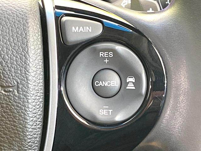 オデッセイ アブソルート・ＥＸ　後席モニター　両側電動ドア　全周囲カメラ　レーダークルーズ　ハーフレザーシート　パワーシート　コーナーセンサー　スマートキー　ＬＥＤヘッド　ビルトインＥＴＣ　純正１８インチアルミ　オートライト（32枚目）