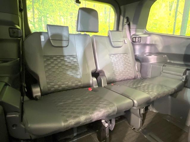 ヴォクシー ハイブリッドＳ－Ｚ　１０型ディスプレイオーディオ　両側電動ドア　バックカメラ　１００Ｖ電源　衝突軽減　レーダークルーズ　禁煙車　電動リアゲート　ハーフレザーシート　ドラレコ　コーナーセンサー　スマートキー　ＬＥＤヘッド（10枚目）