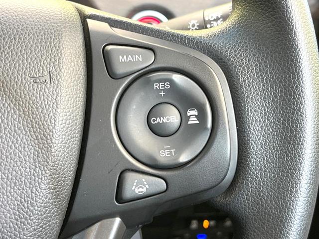 フリードハイブリッド ハイブリッド・Ｇブラックスタイル　両側電動ドア　純正ＳＤナビ　バックカメラ　衝突被害軽減システム　禁煙車　ドラレコ　スマートキー　ＬＥＤヘッド　ビルトインＥＴＣ　純正１５インチアルミ　車線逸脱警報　オートライト　オートエアコン（6枚目）