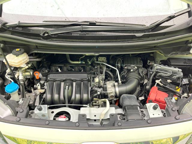 フリードハイブリッド ハイブリッド・Ｇブラックスタイル　両側電動ドア　純正ＳＤナビ　バックカメラ　衝突被害軽減システム　禁煙車　ドラレコ　スマートキー　ＬＥＤヘッド　ビルトインＥＴＣ　純正１５インチアルミ　車線逸脱警報　オートライト　オートエアコン（18枚目）