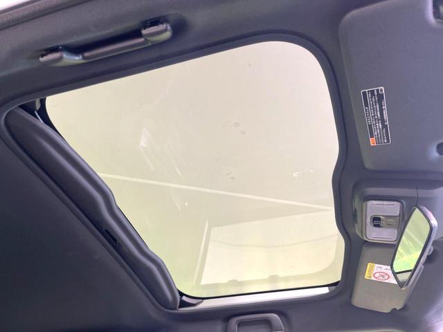 タフト Ｇ　ダーククロムベンチャー　ガラスルーフ　純正ＳＤナビ　バックカメラ　衝突被害軽減システム　禁煙車　コーナーセンサー　スマートキー　ＬＥＤヘッド　純正１５インチアルミ　オートハイビーム　車線逸脱警報　オートライト（3枚目）
