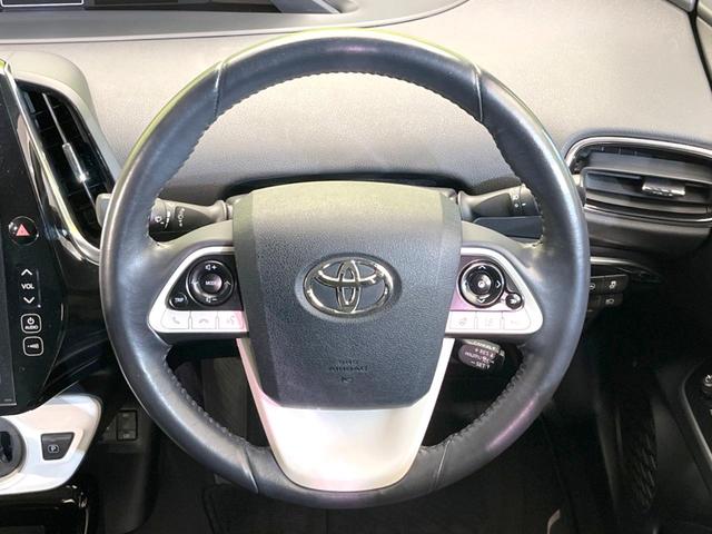 プリウスＰＨＶ Ａレザーパッケージ　純正１１型ナビ　バックカメラ　衝突軽減　レーダークルーズ　禁煙車　レザーシート　パワーシート　コーナーセンサー　スマートキー　ＬＥＤヘッド　ＥＴＣ２．０　オートハイビーム　車線逸脱警報　オートライト（11枚目）