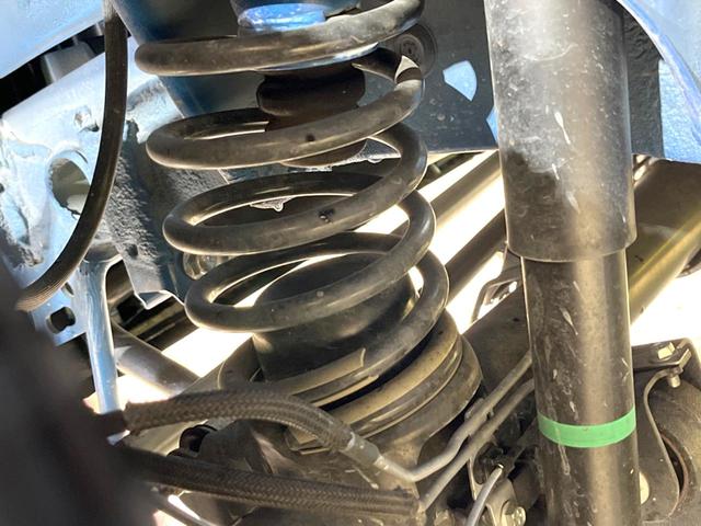 ジムニーシエラ ＪＣ　４ＷＤ　ターボ　ＳＤナビ　衝突被害軽減システム　禁煙車　スマートキー　ＬＥＤヘッド　クルコン　純正１７インチアルミ　オートハイビーム　車線逸脱警報　オートライト　オートエアコン　Ｂｌｕｅｔｏｏｔｈ（20枚目）