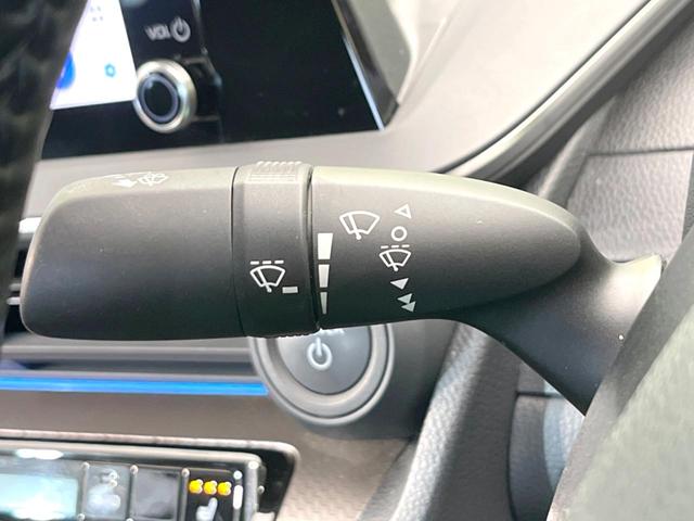 プリウス Ｕ　純正ディスプレイオーディオ　全周囲カメラ　１００Ｖ電源　衝突被害軽減システム　レーダークルーズ　禁煙車　ドラレコ　コーナーセンサー　スマートキー　ＬＥＤヘッド　ＥＴＣ２．０　純正１７インチアルミ（29枚目）