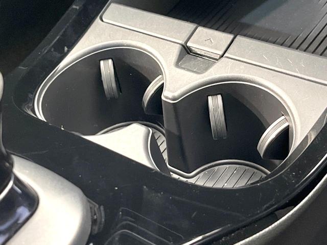 プリウス Ｕ　純正ディスプレイオーディオ　全周囲カメラ　１００Ｖ電源　衝突被害軽減システム　レーダークルーズ　禁煙車　ドラレコ　コーナーセンサー　スマートキー　ＬＥＤヘッド　ＥＴＣ２．０　純正１７インチアルミ（44枚目）