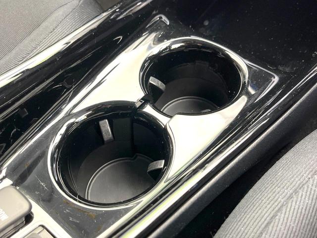 プリウスＰＨＶ Ａ　バックカメラ　１００Ｖ電源　衝突被害軽減システム　レーダークルーズ　禁煙車　ドラレコ　コーナーセンサー　スマートキー　ＬＥＤヘッド　ＥＴＣ２．０　オートハイビーム　オートライト　デュアルエアコン（42枚目）