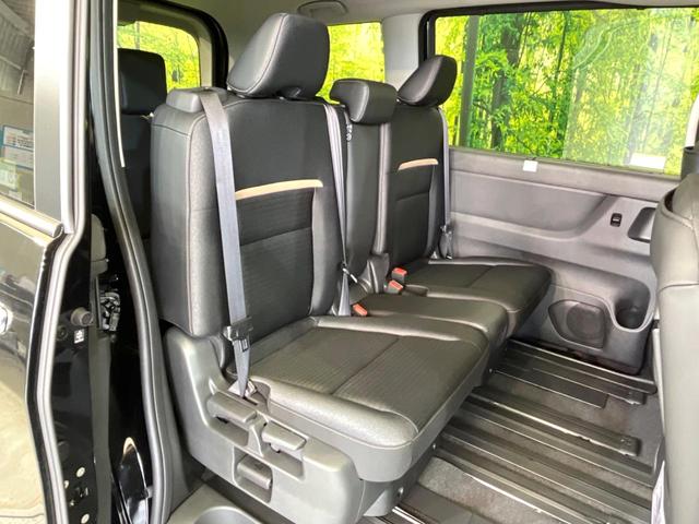 セレナ ハイウェイスターＶ　純正１２型ナビ　プロパイロット　アラウンドビューモニター　デジタルインナーミラー　両側電動スライドドア　禁煙車　パドルシフト　ＥＴＣ　ＬＥＤヘッドライト　リヤオートエアコン　オートマチックハイビーム（9枚目）