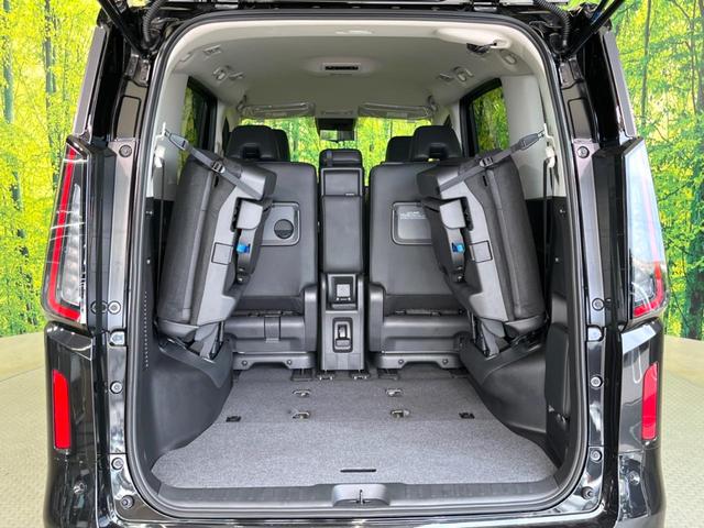 セレナ ハイウェイスターＶ　純正１２型ナビ　プロパイロット　アラウンドビューモニター　デジタルインナーミラー　両側電動スライドドア　禁煙車　パドルシフト　ＥＴＣ　ＬＥＤヘッドライト　リヤオートエアコン　オートマチックハイビーム（11枚目）