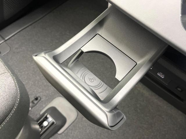 セレナ ハイウェイスターＶ　純正１２型ナビ　プロパイロット　アラウンドビューモニター　デジタルインナーミラー　両側電動スライドドア　禁煙車　パドルシフト　ＥＴＣ　ＬＥＤヘッドライト　リヤオートエアコン　オートマチックハイビーム（61枚目）