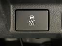 【電動格納ミラー】サイドミラーは電動格納式となっており、狭い駐車場でもキズがつくリスクを抑えられます。