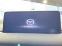 ＣＸ－８ ＸＤ　エクスクルーシブモード　サンルーフ　純正１０型ナビ　全周囲カメラ　ＢＯＳＥサウンド　衝突被害軽減システム　レーダークルーズ　禁煙車　電動リアゲート　レザーシート　前席シートエアコン　リアシートエアコン　前後席パワーシート（4枚目）