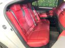 後部座席も気になるようなキズ・汚れやへたり等、大きなダメージはなく、良好な状態です。