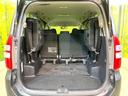 ラゲッジルームは、大容量のスペースを確保。普段のお買い物からレジャーまで、幅広く活躍してくれます！また、リアシートを倒すことでバリエーション豊かにお使いいただけます。