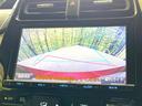 プリウス Ｓツーリングセレクション　純正９型ナビ　バックカメラ　禁煙車　レザーシート　ドラレコ　スマートキー　ＬＥＤヘッド　ビルトインＥＴＣ　純正１５インチアルミ　オートエアコン　Ｂｌｕｅｔｏｏｔｈ　ＣＤ　ＤＶＤ再生　フルセグ（4枚目）
