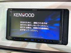 【ナビゲーション】使いやすいナビで目的地までしっかり案内してくれます。各種オーディオ再生機能も充実しており、お車の運転がさらに楽しくなります！！ 3