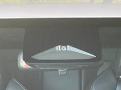 【トヨタセーフティセンス】走行中に前方の車両等を認識し、衝突しそうな時は警報とブレーキで衝突回避と被害軽減をアシスト。より安全にドライブをお楽しみいただけます。 7