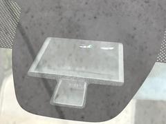 【スズキ　セーフティサポート】走行中に前方の車両等を認識し、衝突しそうな時は警報とブレーキで衝突回避と被害軽減をアシスト。より安全にドライブをお楽しみいただけます。 5