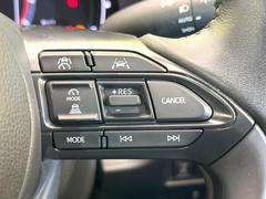 �ڥ졼�������롼������ȥ�����۹�®ƻϩ�Ǥ�Ĺ��Υ���Ԥ��ڤˡ�����ư��®�٤��ݤĥ��롼������ȥ����뤬�����ͷڸ������ƥ��Ϣ�Ȥ��������μ�ξ���Τ��Ƽִ֤��ݤĤ褦��®��Ĵ�ᤷ�Ƥ���ޤ����� 7