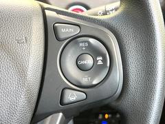 �ڥ����ץƥ��֥��롼������ȥ�����۹�®ƻϩ�Ǥ�Ĺ��Υ���Ԥ��ڤˡ�����ư��®�٤��ݤĥ��롼������ȥ����뤬�����ͷڸ������ƥ��Ϣ�Ȥ��������μ�ξ���Τ��Ƽִ֤��ݤĤ褦��®��Ĵ�ᤷ�Ƥ���ޤ����� 6