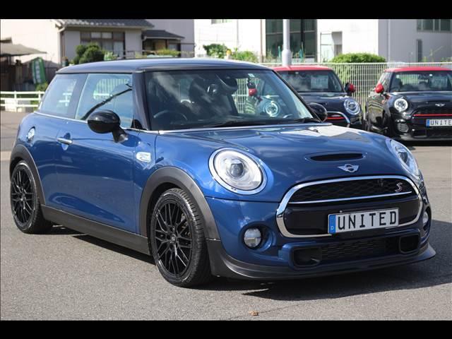 3ドア COOPER S GIGAMOTフロントリップ&テールピース&ダウンサス&17インチアルミホイール 純正HDDナビ Bカメラ HUD コンフォートアクセス マルチファンクションステアリング ドライビングモード(11枚目)