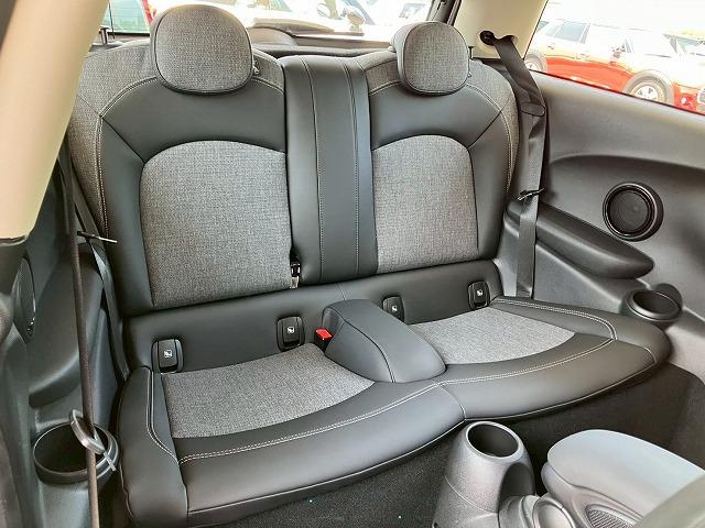 ＭＩＮＩ クーパーＳ　ＡｐｐｌｅＣａｒＰｌａｙ　バックカメラ　前後コーナーセンサー　シートヒーター　ドライビングモード　クルーズコントロール　コンフォートアクセス　ミラーＥＴＣ　アイドリングストップ　オートライト（65枚目）