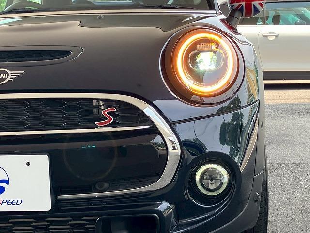 ＭＩＮＩ クーパーＳ　純正ＨＤＤナビ　バックカメラ　前後コーナーセンサー　アダプティブクルーズコントロール　ドライビングモード　ミラーＥＴＣ　衝突軽減　アイドリングストップ　横滑り防止　オートライト　レインセンサー（25枚目）