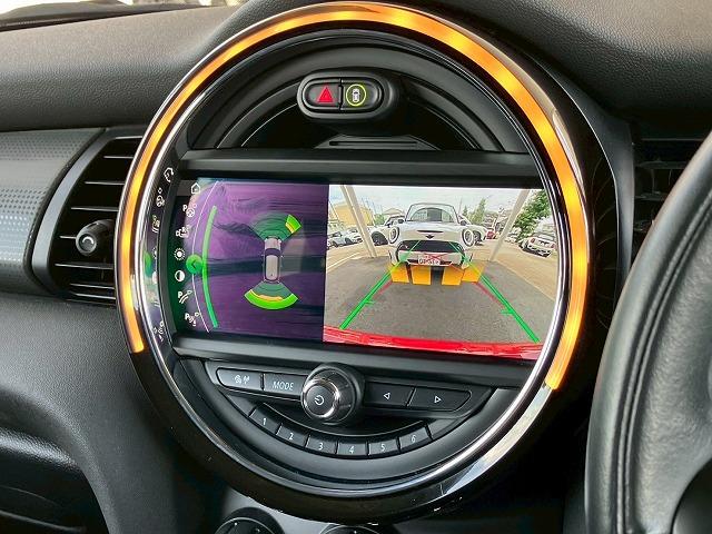 ＭＩＮＩ クーパー　ワンオーナー　純正ＨＤＤナビ　バックカメラ　前後コーナーセンサー　衝突軽減　ＥＴＣ　オートライト　レインセンサー　マルチファンクションステアリング　アイドリングストップ　横滑り防止　アンビエントライト（49枚目）