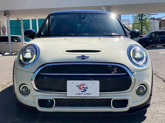 ＭＩＮＩ ３ドア　ＣＯＯＰＥＲ　Ｓ　革シート　純正ナビ　バックカメラ　シートヒーター　ブリッツ車高調　インテリジェントセーフティー　アダクティブクルーズコントロール　ミラーＥＴＣ　コンフォートアクセス　ドライビングモード（10枚目）