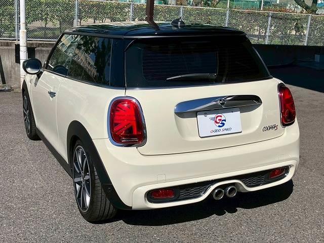ＭＩＮＩ ３ドア　ＣＯＯＰＥＲ　Ｓ　革シート　純正ナビ　バックカメラ　シートヒーター　ブリッツ車高調　インテリジェントセーフティー　アダクティブクルーズコントロール　ミラーＥＴＣ　コンフォートアクセス　ドライビングモード（15枚目）