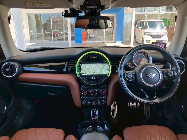 ＭＩＮＩ ３ドア　ＣＯＯＰＥＲ　Ｓ　革シート　純正ナビ　バックカメラ　シートヒーター　ブリッツ車高調　インテリジェントセーフティー　アダクティブクルーズコントロール　ミラーＥＴＣ　コンフォートアクセス　ドライビングモード（31枚目）