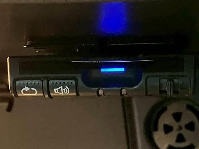 ＭＩＮＩ クーパー　純正ＨＤＤナビ　バックカメラ　前後コーナーセンサー　衝突軽減　マルチファンクションステアリング　オートライト　レインセンサー　ＥＴＣ　アイドリングストップ　コンフォートアクセス　横滑り防止（7枚目）