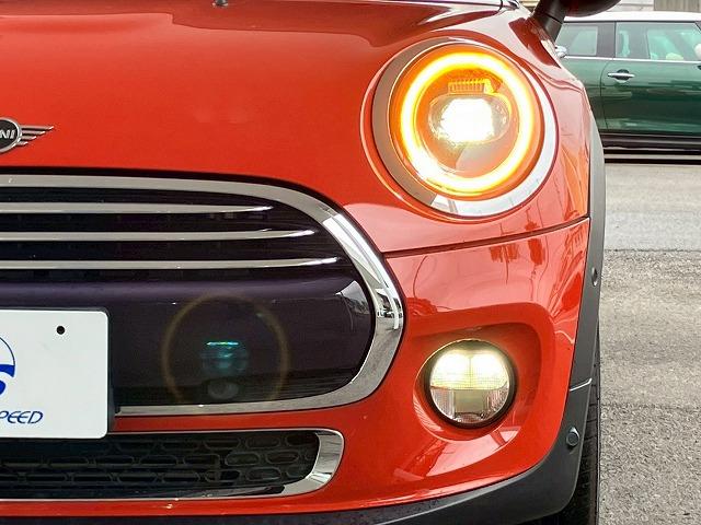 ＭＩＮＩ クーパー　純正ＨＤＤナビ　バックカメラ　前後コーナーセンサー　衝突軽減　マルチファンクションステアリング　オートライト　レインセンサー　ＥＴＣ　アイドリングストップ　コンフォートアクセス　横滑り防止（25枚目）