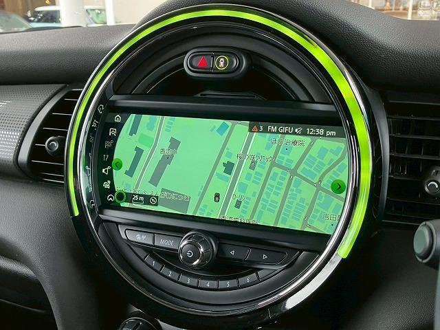 ＭＩＮＩ クーパー　純正ＨＤＤナビ　バックカメラ　前後コーナーセンサー　衝突軽減　マルチファンクションステアリング　オートライト　レインセンサー　ＥＴＣ　アイドリングストップ　コンフォートアクセス　横滑り防止（40枚目）