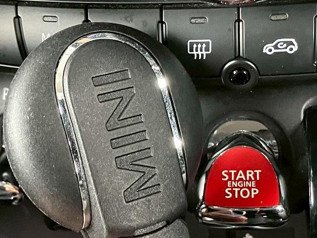 ＭＩＮＩ クーパー　純正ＨＤＤナビ　バックカメラ　前後コーナーセンサー　衝突軽減　マルチファンクションステアリング　オートライト　レインセンサー　ＥＴＣ　アイドリングストップ　コンフォートアクセス　横滑り防止（47枚目）