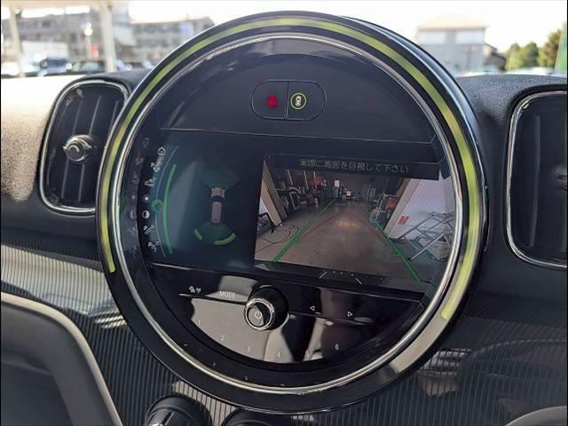 ＭＩＮＩ クーパーＤ　クロスオーバー　オール４　４ＷＤ　ワンオーナー　純正ＨＤＤナビ　バックカメラシートヒーター　アダプティブクルーズコントロール　ヘッドアップディスプレイ　ドライビングモード　前後コーナーセンサー　ミラーＥＴＣ（5枚目）
