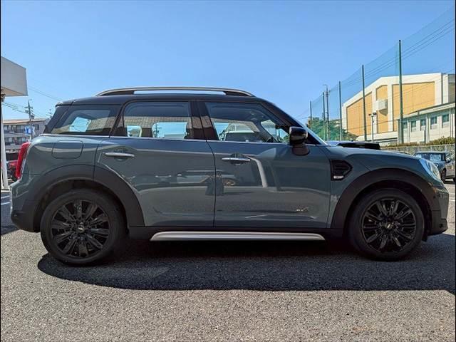 ＭＩＮＩ クーパーＤ　クロスオーバー　オール４　４ＷＤ　ワンオーナー　純正ＨＤＤナビ　バックカメラシートヒーター　アダプティブクルーズコントロール　ヘッドアップディスプレイ　ドライビングモード　前後コーナーセンサー　ミラーＥＴＣ（12枚目）