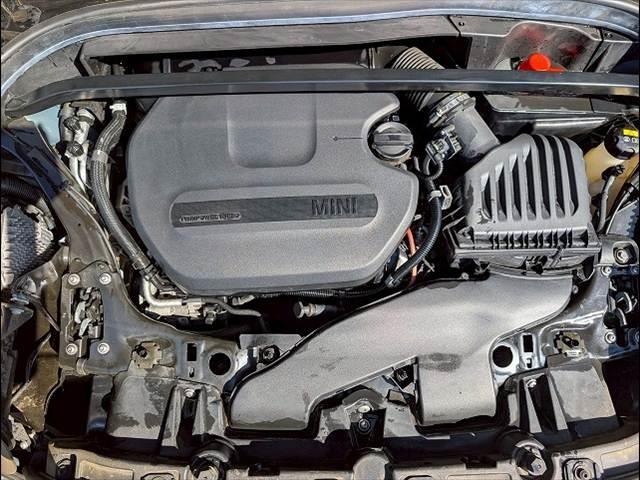 ＭＩＮＩ クーパーＤ　クロスオーバー　オール４　４ＷＤ　ワンオーナー　純正ＨＤＤナビ　バックカメラシートヒーター　アダプティブクルーズコントロール　ヘッドアップディスプレイ　ドライビングモード　前後コーナーセンサー　ミラーＥＴＣ（18枚目）