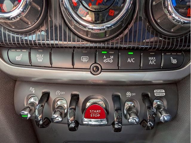 ＭＩＮＩ クーパーＤ　クロスオーバー　オール４　４ＷＤ　ワンオーナー　純正ＨＤＤナビ　バックカメラシートヒーター　アダプティブクルーズコントロール　ヘッドアップディスプレイ　ドライビングモード　前後コーナーセンサー　ミラーＥＴＣ（52枚目）