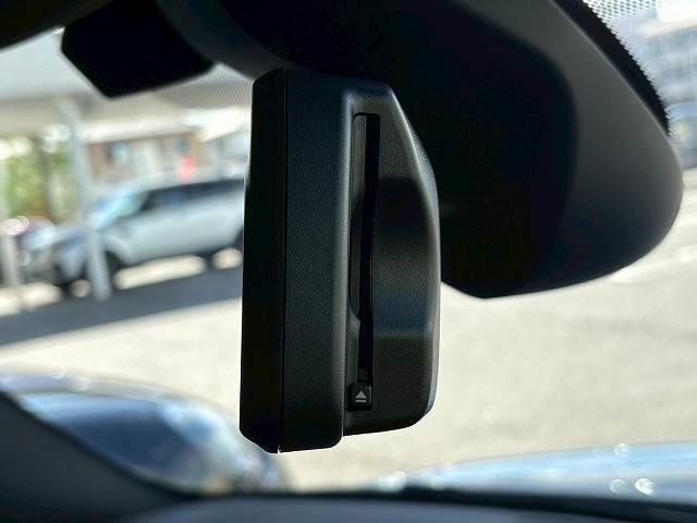 ＭＩＮＩ クーパーＤ　クロスオーバー　アンテイムドエディション　純正ナビ　バックカメラ　シートヒーター　アダクティブクルーズコントロール　電動リアゲート　インテリジェントセーフティー　ドライビングモード　ミラーＥＴＣ　コンフォートアクセス　レインセンサー（10枚目）