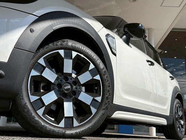 ＭＩＮＩ クーパーＤ　クロスオーバー　アンテイムドエディション　純正ナビ　バックカメラ　シートヒーター　アダクティブクルーズコントロール　電動リアゲート　インテリジェントセーフティー　ドライビングモード　ミラーＥＴＣ　コンフォートアクセス　レインセンサー（21枚目）