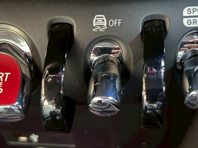 ＭＩＮＩ クーパーＤ　クロスオーバー　アンテイムドエディション　純正ナビ　バックカメラ　シートヒーター　アダクティブクルーズコントロール　電動リアゲート　インテリジェントセーフティー　ドライビングモード　ミラーＥＴＣ　コンフォートアクセス　レインセンサー（60枚目）