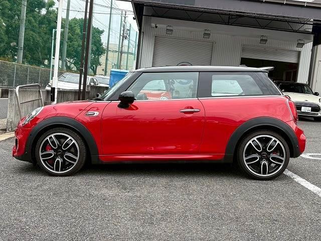 MINI 3ドアJOHN COOPER WORKS 純正ナビ バックカメラ シートヒーター アダクティブクルーズコントロール インテリジェントセーフティー パドルシフト ヘッドアップディスプレイ ミラーETC ダイナミカシート コンフォートアクセス(16枚目)