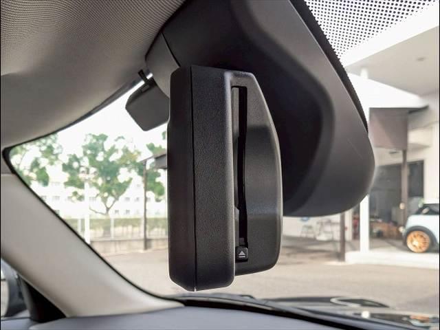 MINI 5ドア COOPER SD 60イヤーズエディション 本革シート シートヒータ 純正ナビ バックカメラ アダクティブクルーズコントロール インテリジェントセーフティー コンフォートアクセス ミラーETC コーナーセンサー LEDヘッドライト(9枚目)