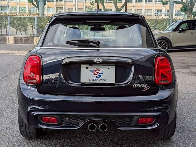 MINI 5ドア COOPER SD 60イヤーズエディション 本革シート シートヒータ 純正ナビ バックカメラ アダクティブクルーズコントロール インテリジェントセーフティー コンフォートアクセス ミラーETC コーナーセンサー LEDヘッドライト(14枚目)